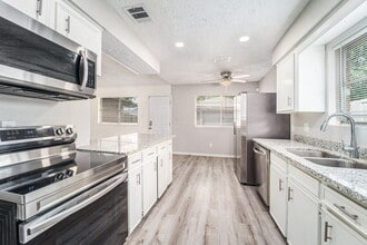 Building Photo - 23235 Earlmist Dr