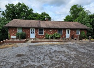 Building Photo - 436 Chapel Dr