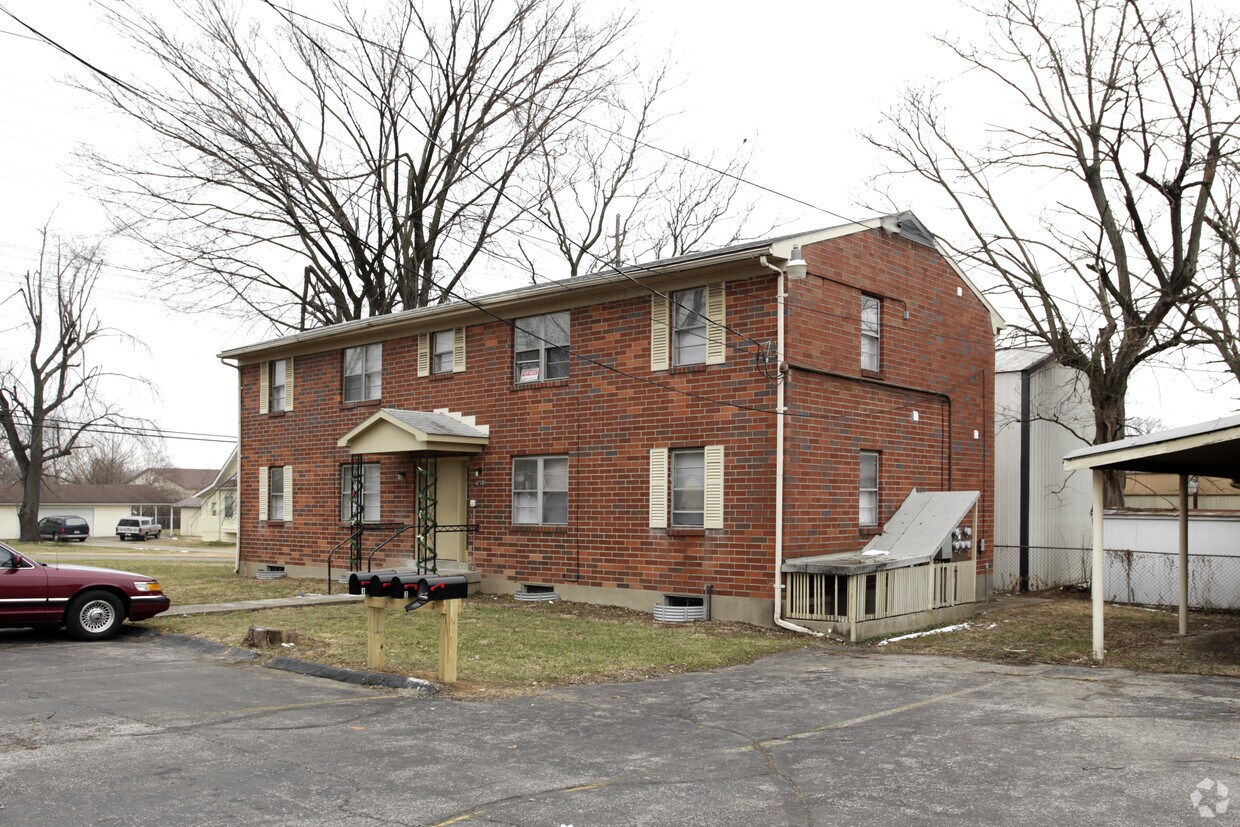 Primary Photo - 4710 Walnut Grove Ave
