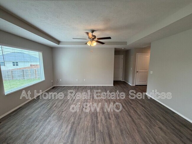 Foto del edificio - 1318 S Houston Ave