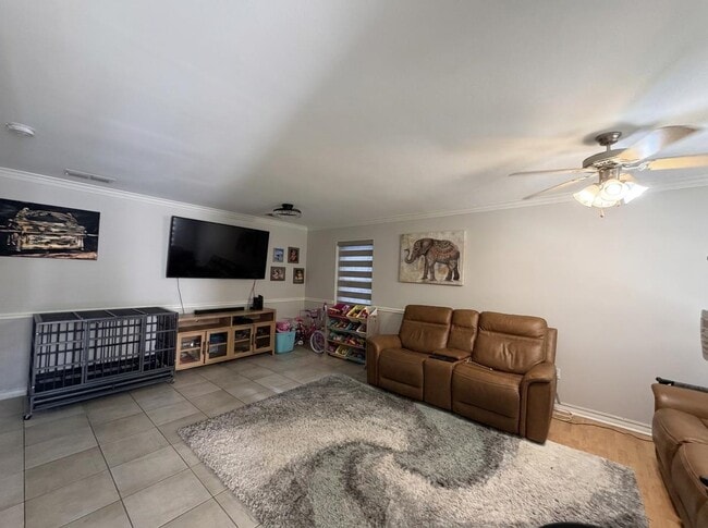 Building Photo - 2815 Don Sergio Dr