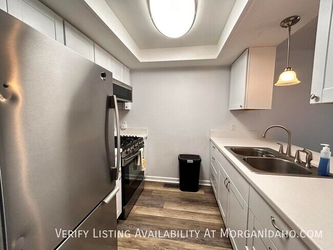 Foto del edificio - 6820 W Irving Ln