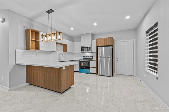 Foto del edificio - 901 W 8th St