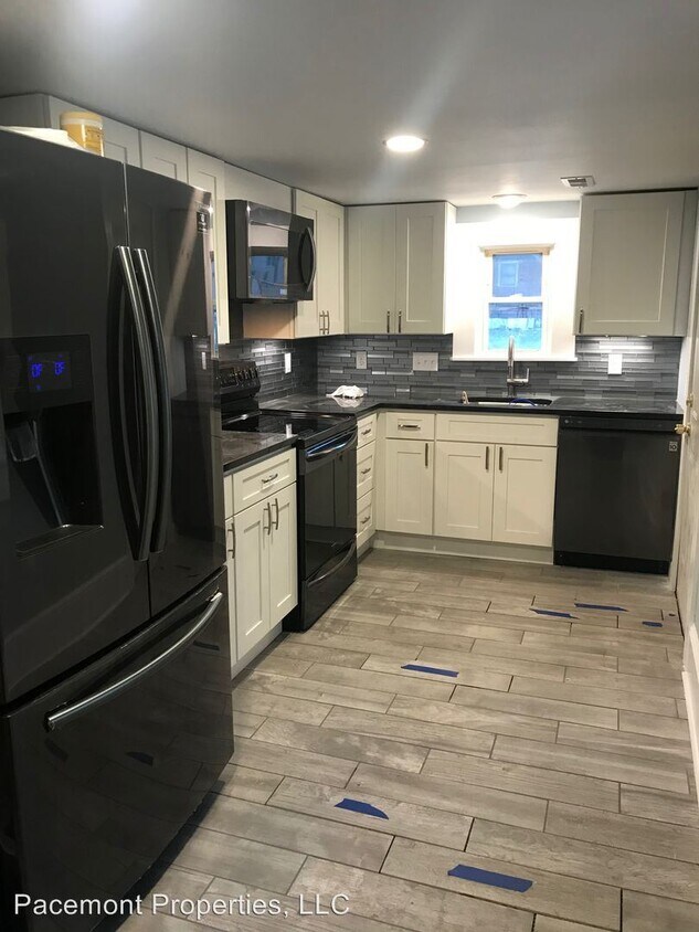 Foto principal - 118 E Patterson Ave