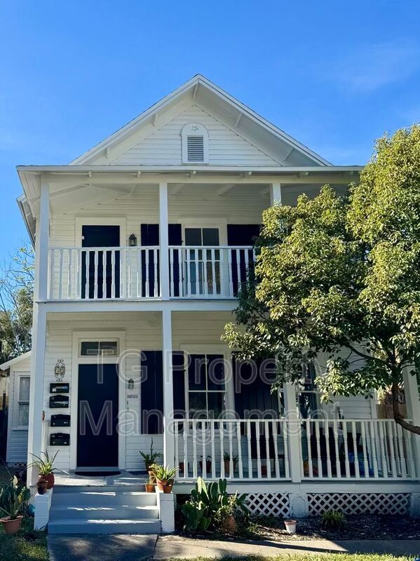 Primary Photo - 32 Sanford St