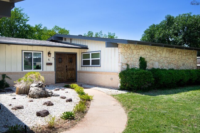 Foto del edificio - 4 Rockcliff Cir