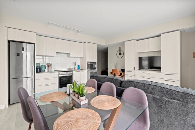 Building Photo - 7 Wood St