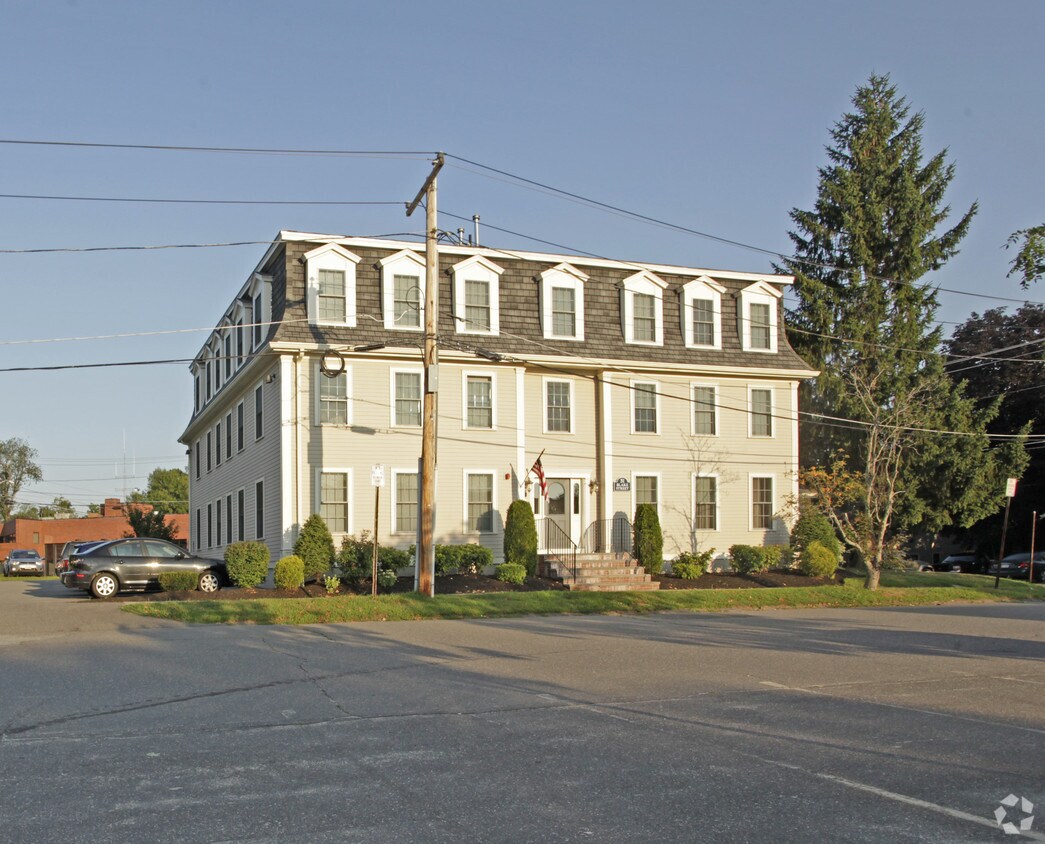 Primary Photo - 31 Blake St