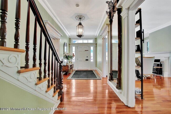 Foto del edificio - 457 Monmouth Rd