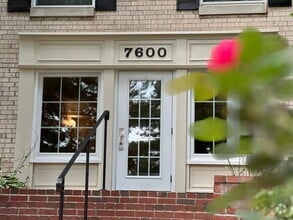 Building Photo - 7600 Tremayne Pl