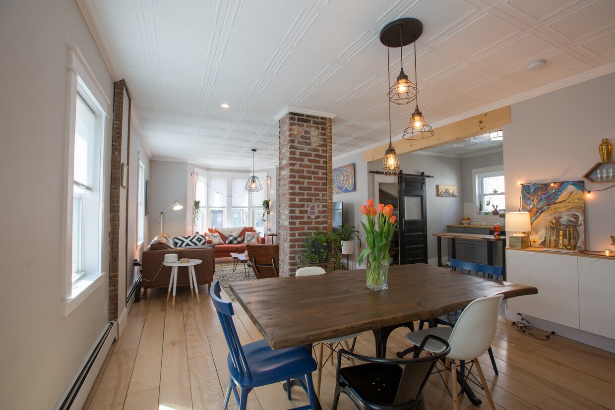 Primary Photo - 77 Hudson Street
