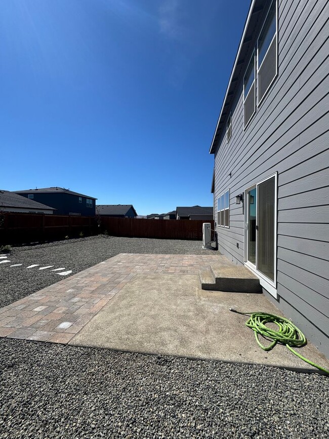 Building Photo - 4-Bedroom Home with Low-Maintenance Landscaping