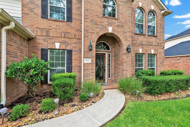 Foto del edificio - 24823 Haverford Rd