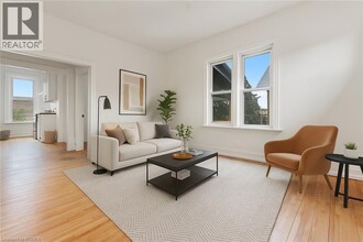 Building Photo - 4 St George St