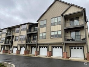 Building Photo - 16441 NW Chadwick Way