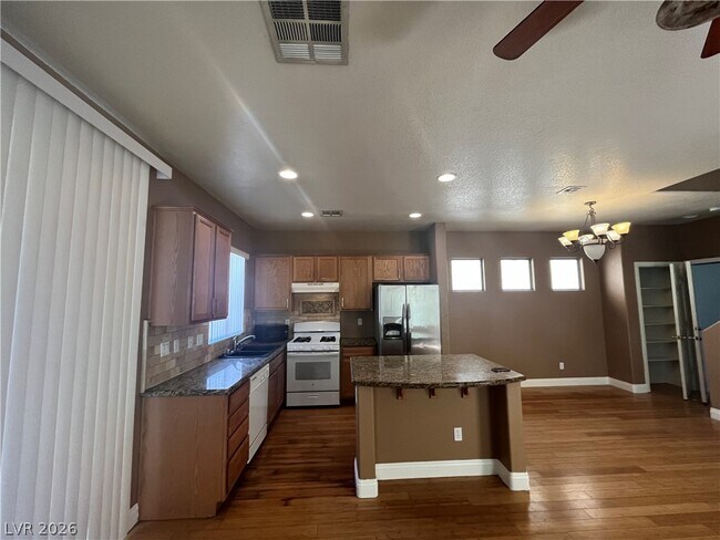 Foto del edificio - 6547 N Goldfield St