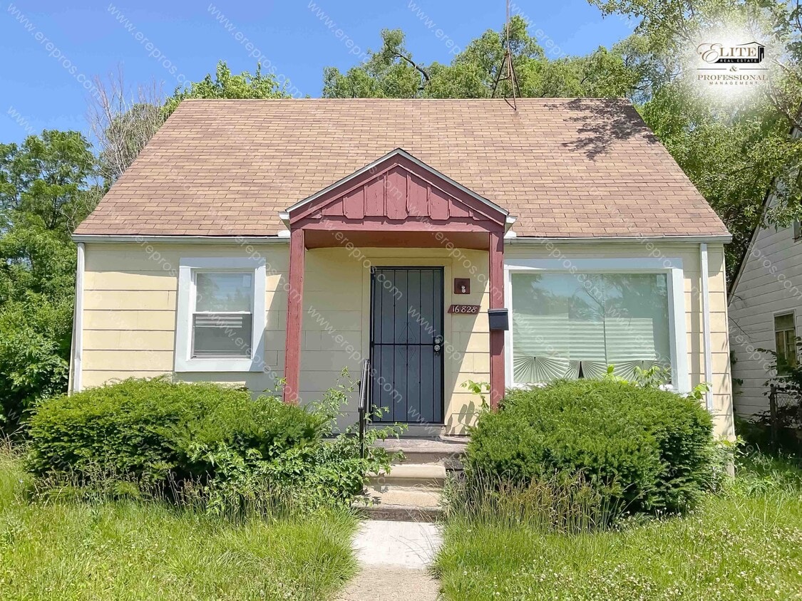 Primary Photo - 16828 W Chicago St