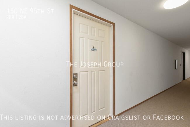 Building Photo - Updated 2 bed/1.75 bath in Northgate!