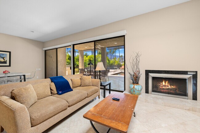 Foto del edificio - 70520 Gardenia Ct
