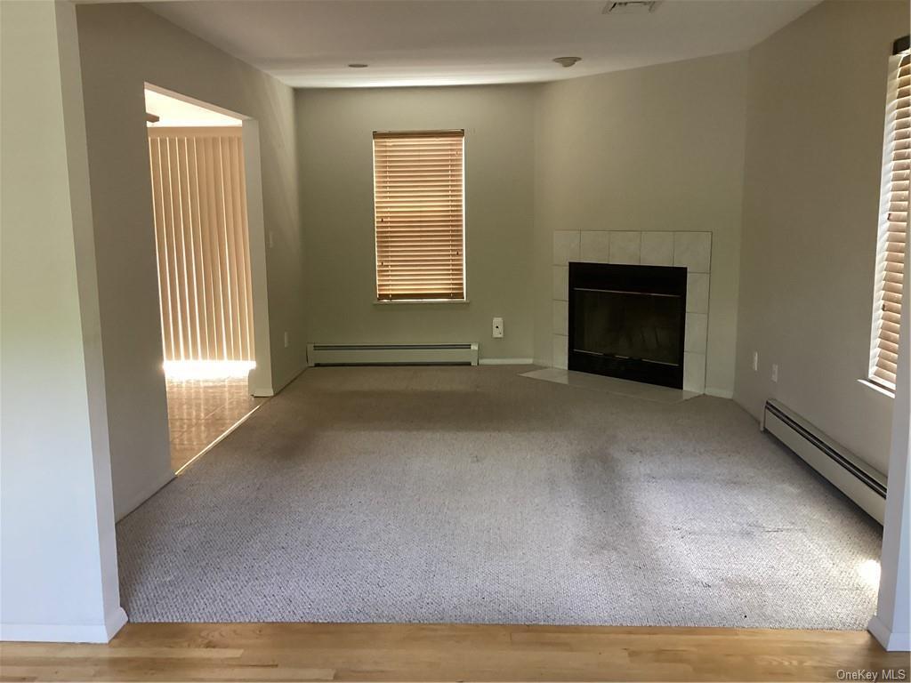 19 Mountain View Dr, Woodbury, NY 10930 House Rental in Woodbury, NY