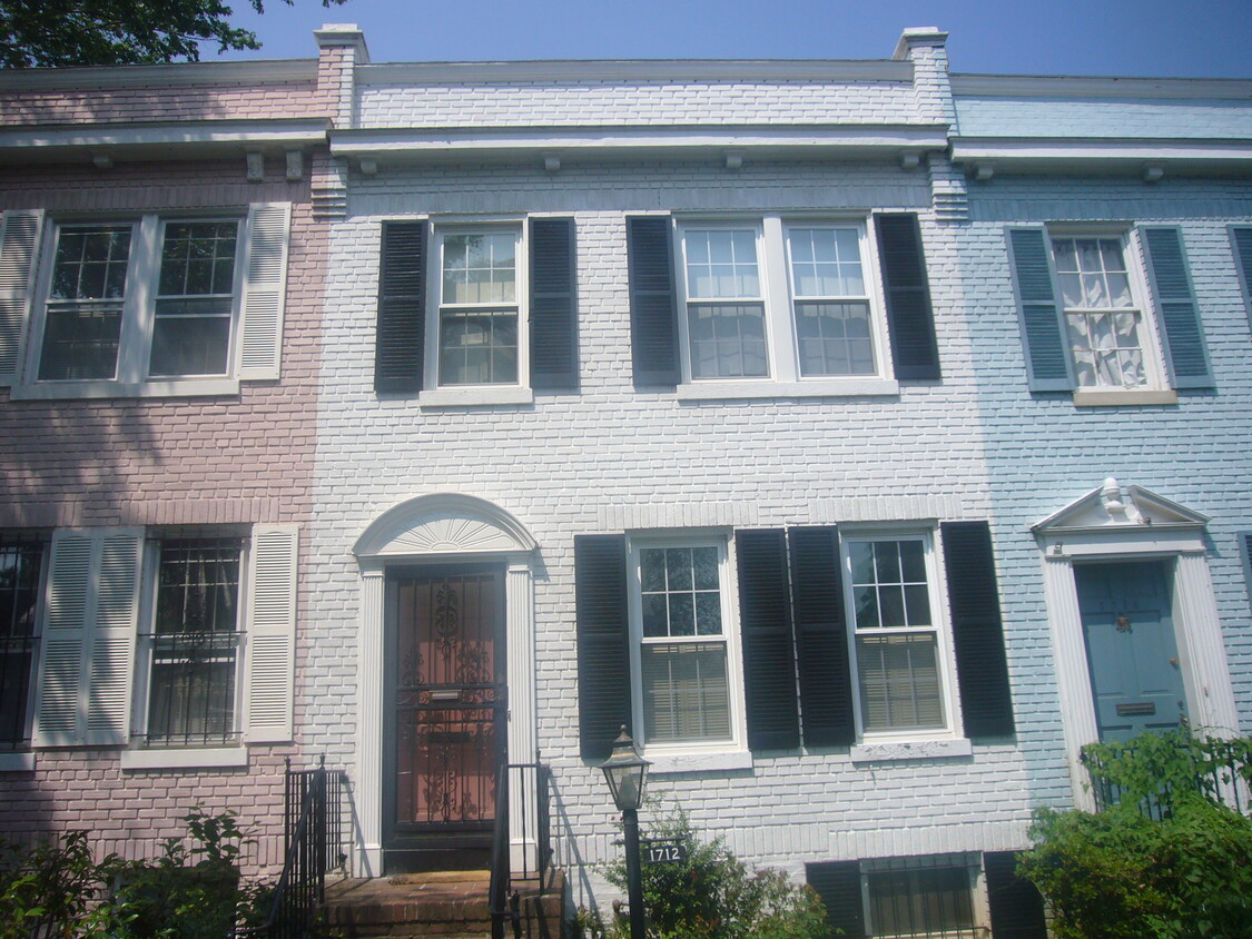 Primary Photo - 1712 34th St NW