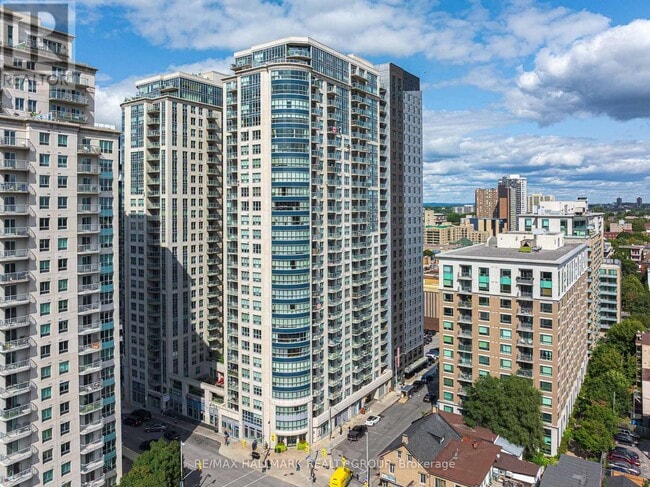 Building Photo - 195 Besserer St