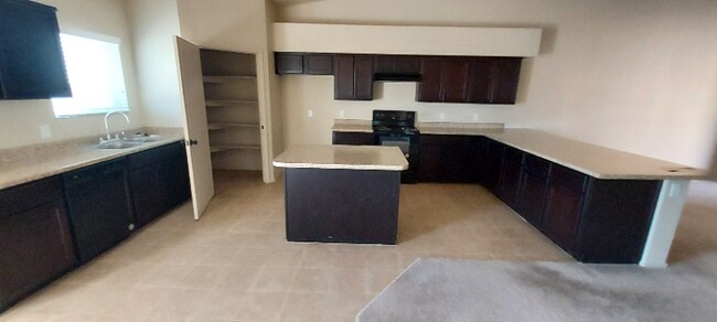 Foto del edificio - 7427 E 39th Pl