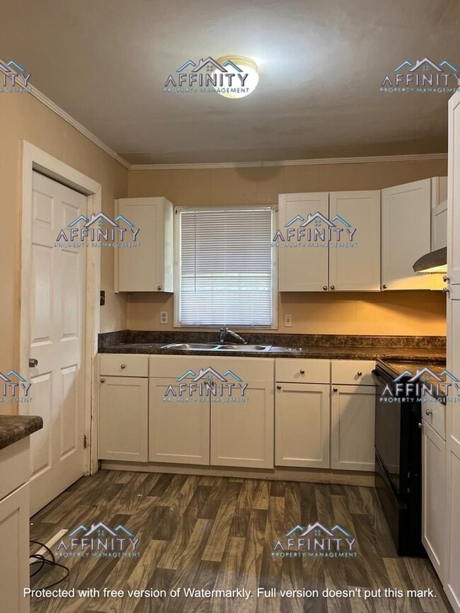 Building Photo - 3733 Lindsey Drive Macon, Ga 4x1.5 home
