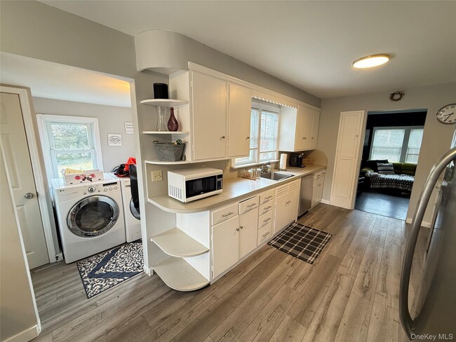 Foto del edificio - 35750 Main Rd