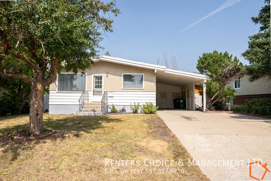 Photo principale - Nicely Updated Basement Suite with Private...