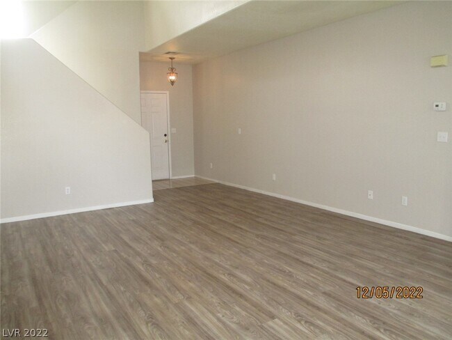 Foto del edificio - 5316 Vista Hermosa Ave