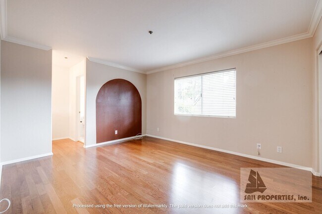 Building Photo - Welcome Home to Comfort and Convenience in...