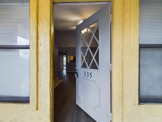 Foto del edificio - 806 W 24th St
