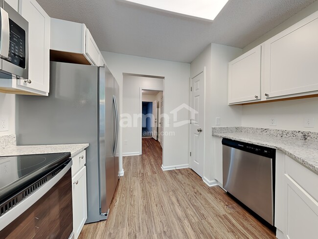 Foto del edificio - 159 Arbor Village Dr