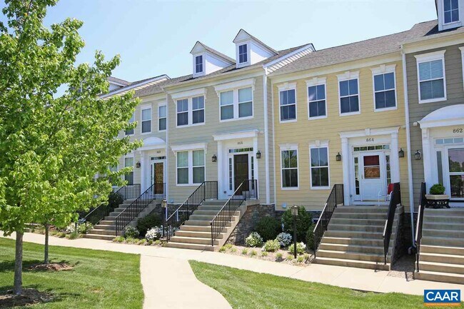 Building Photo - 866 Belvedere Boulevard