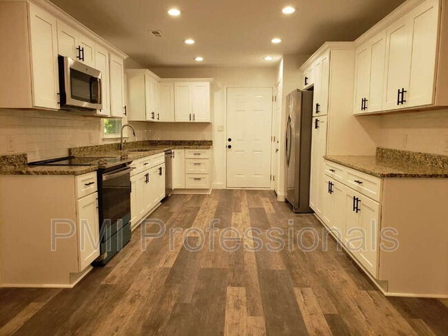 Building Photo - 3653 Cedar St