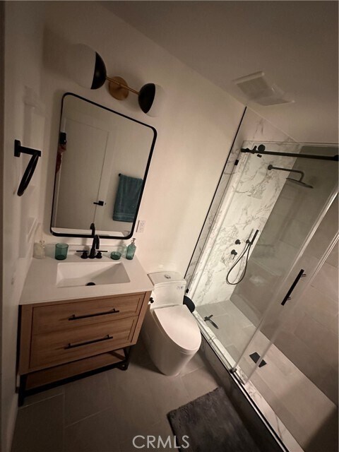 Foto del edificio - 21054 Runnymede St