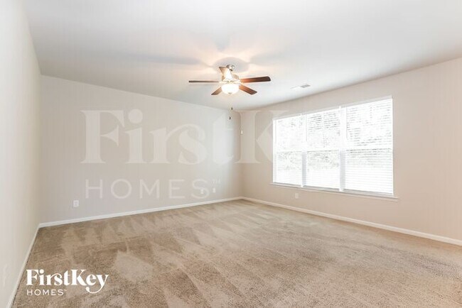Building Photo - 220 Wellbrook Dr