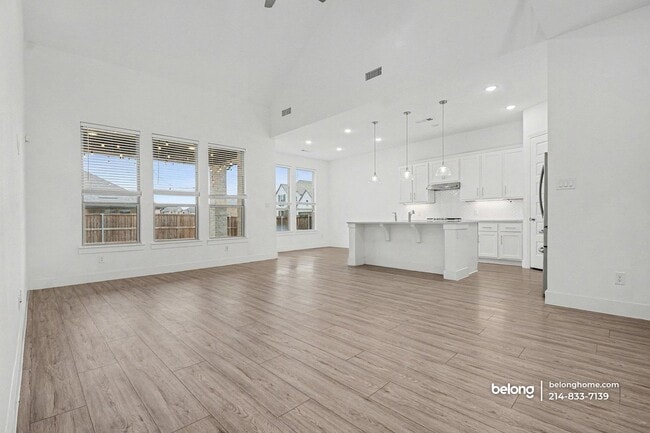 Building Photo - 3801 Blue Yucca Ln