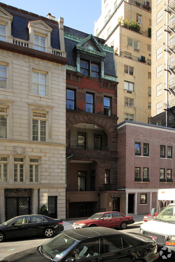 Building Photo - 4 E 78th St