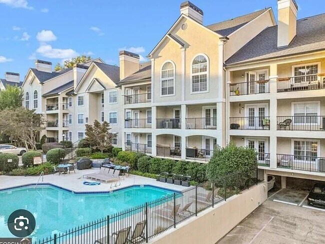 Foto del edificio - 3655 Habersham Rd NE