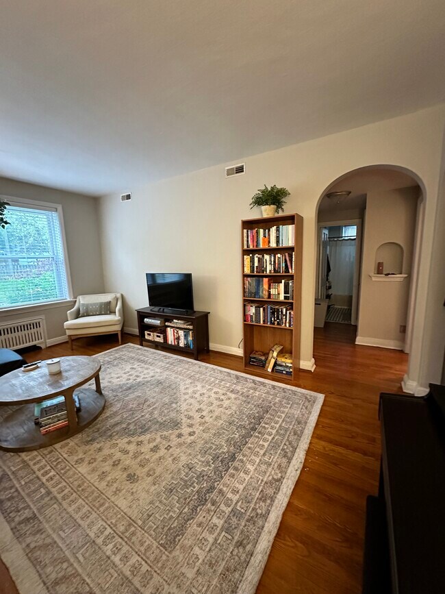 1041 Sanford Ave Unit A, Saint Louis, MO 63139 Apartments in Saint Louis, MO