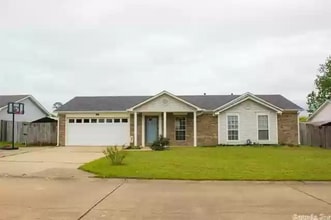 Building Photo - 14101 Cherry Hill Dr