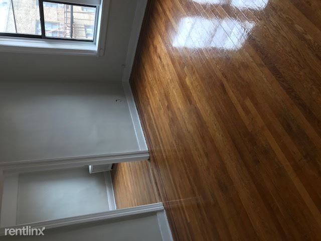 Foto del edificio - 1 br, 1 bath  - 3405 28th Ave Jr Unit