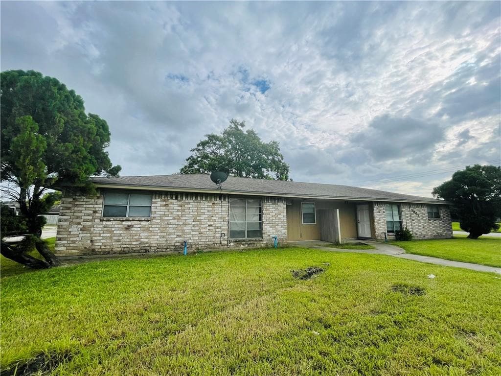 Primary Photo - 3601 Crestbrook Ct