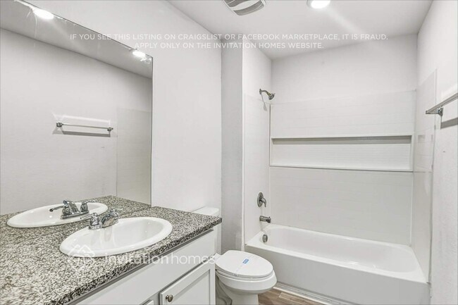 Foto del edificio - 136 Parish Ln