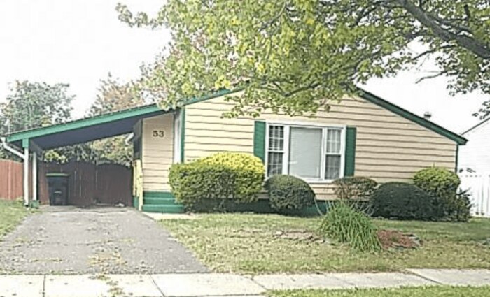 Primary Photo - 53 Woodshore W