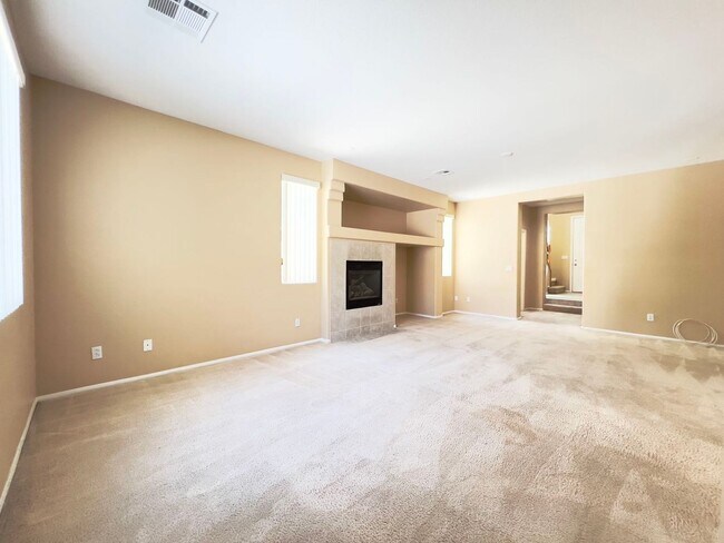 Foto del edificio - 5074 Echo Shire Ave