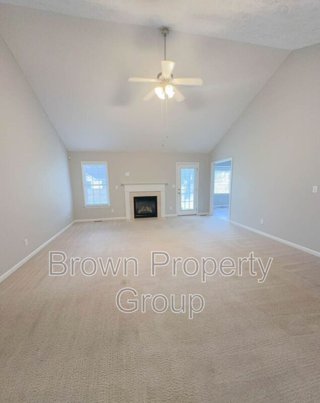 Foto del edificio - 3426 Broomsgrove Dr