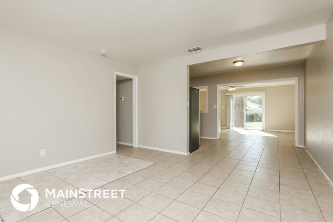 Building Photo - 205 Tangerine Dr